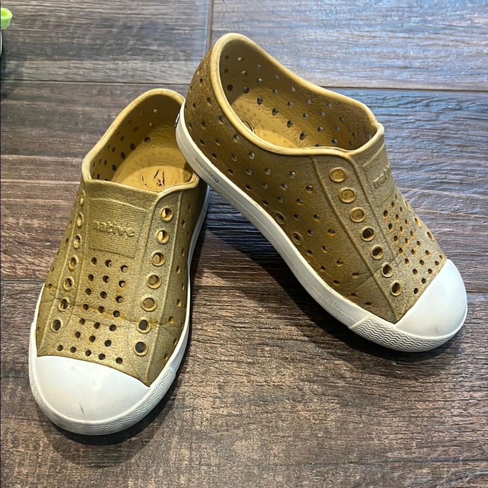 Native Kids Shoes in Gold and White